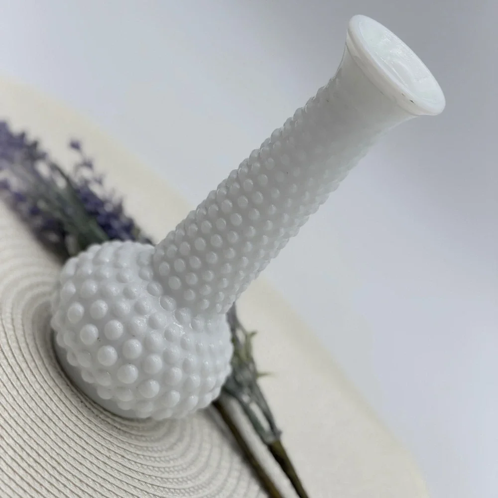 Vintage EO Brody Co White Milk Glass Hobnail Bud Vase M2000 Cleveland Ohio 6.25